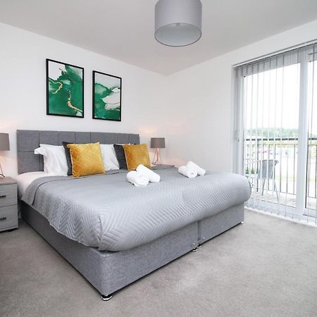 No 43 Stadium Views By Ssw - 2Br, Parking, Sleeps 4, 3Min Walk To Stadium, 10Min Drive To City Centre, Marina And Close To M4 Morriston Exterior foto