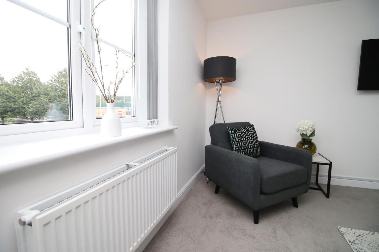 No 43 Stadium Views By Ssw - 2Br, Parking, Sleeps 4, 3Min Walk To Stadium, 10Min Drive To City Centre, Marina And Close To M4 Morriston Exterior foto