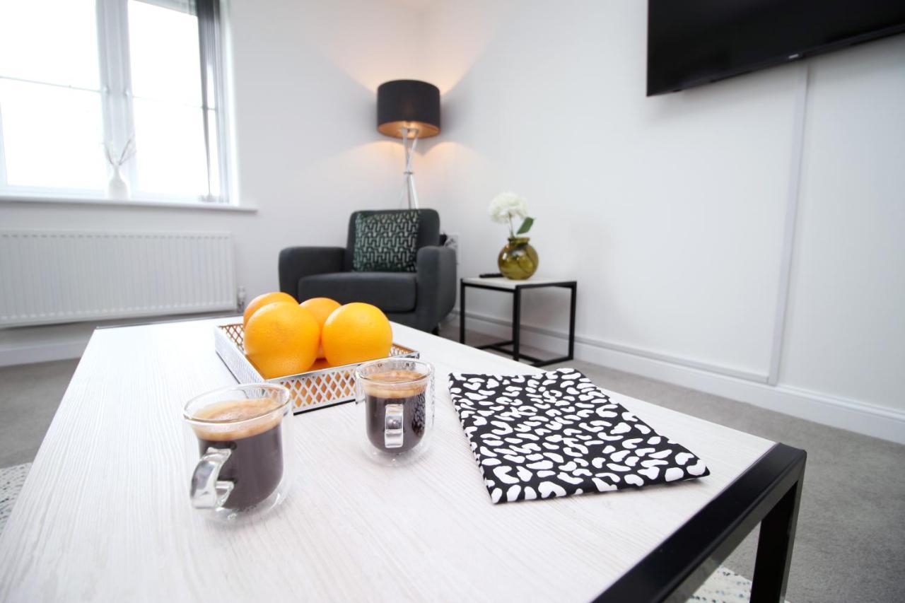 No 43 Stadium Views By Ssw - 2Br, Parking, Sleeps 4, 3Min Walk To Stadium, 10Min Drive To City Centre, Marina And Close To M4 Morriston Exterior foto