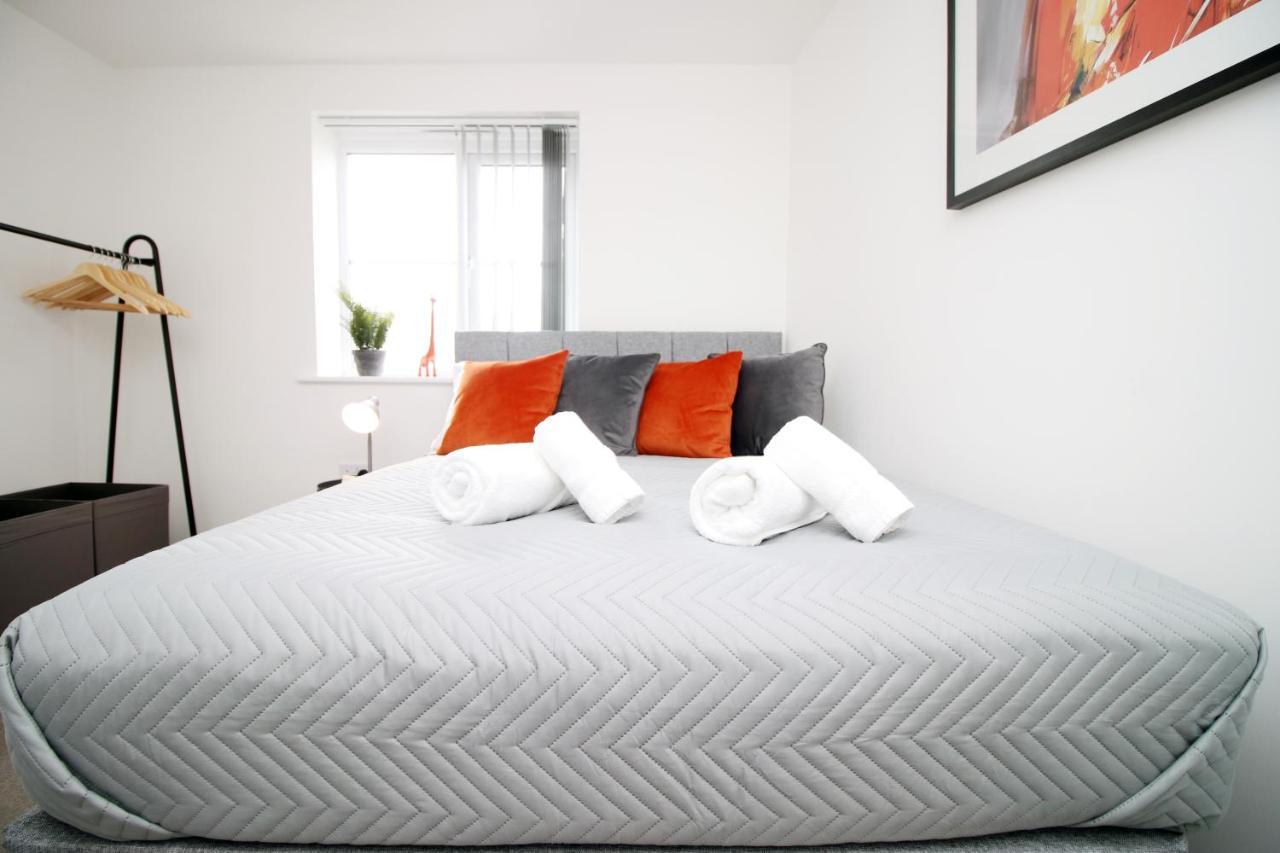 No 43 Stadium Views By Ssw - 2Br, Parking, Sleeps 4, 3Min Walk To Stadium, 10Min Drive To City Centre, Marina And Close To M4 Morriston Exterior foto